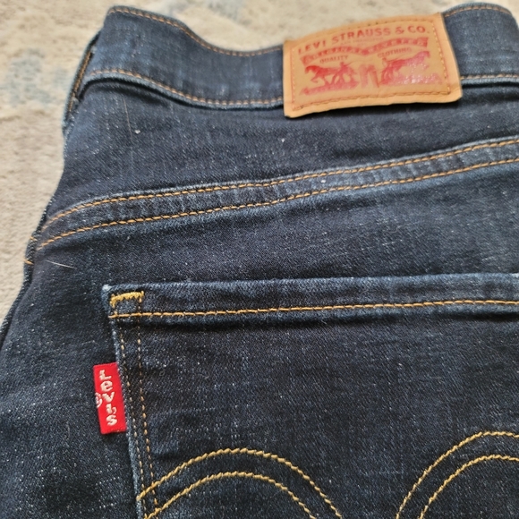 Jeans - Picture 3 of 6